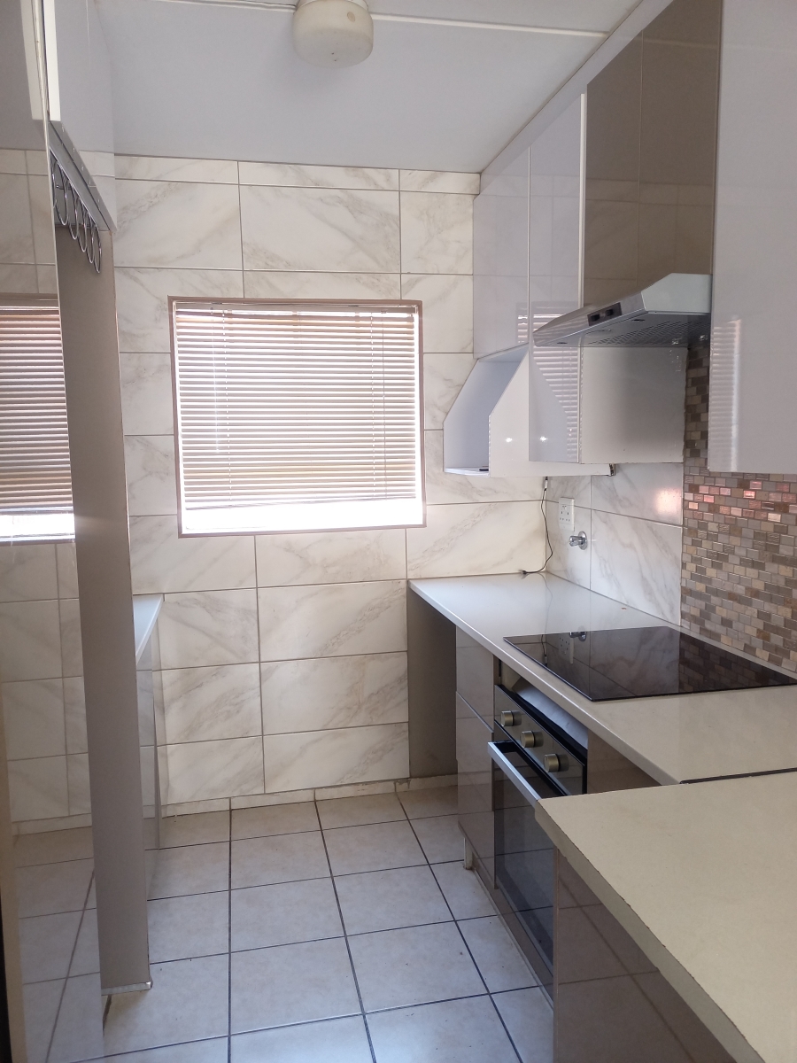 2 Bedroom Property for Sale in Crystal Park Gauteng