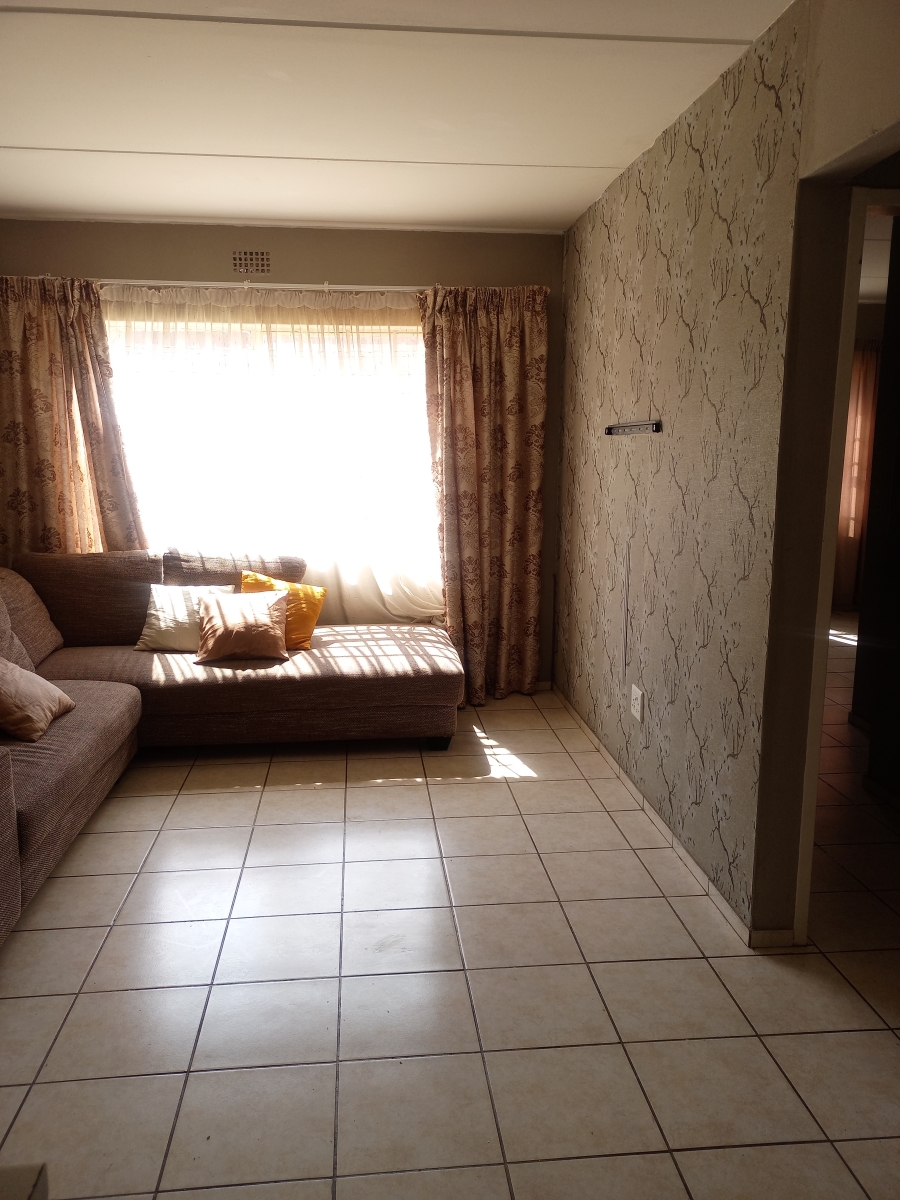 2 Bedroom Property for Sale in Crystal Park Gauteng