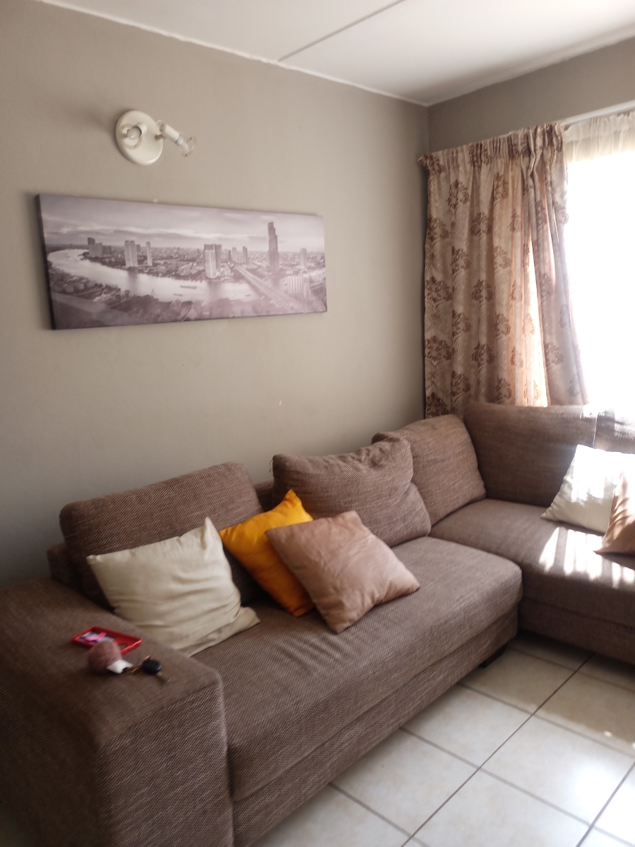 2 Bedroom Property for Sale in Crystal Park Gauteng