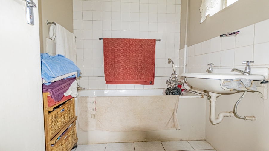 4 Bedroom Property for Sale in Hartzenbergfontein Gauteng