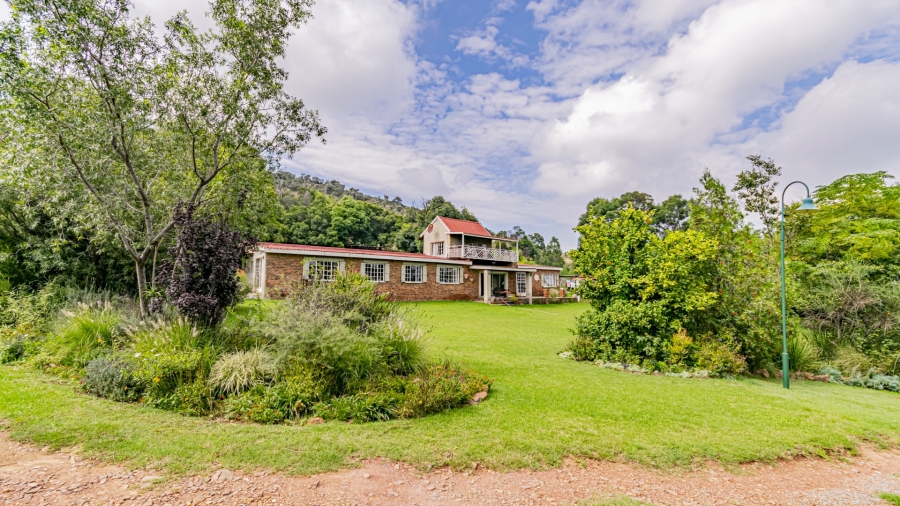 10 Bedroom Property for Sale in Eikenhof Gauteng