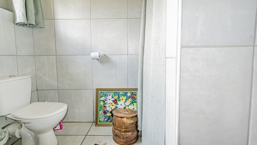 10 Bedroom Property for Sale in Eikenhof Gauteng