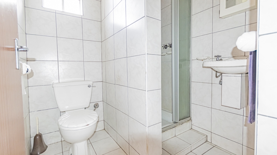 10 Bedroom Property for Sale in Eikenhof Gauteng