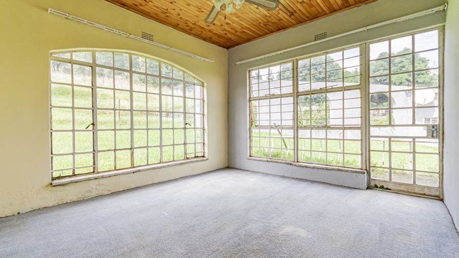 10 Bedroom Property for Sale in Eikenhof Gauteng