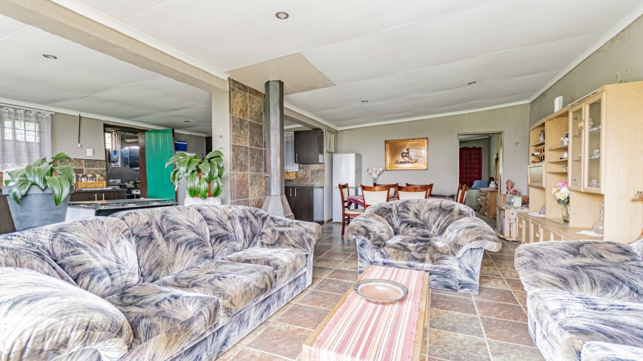 10 Bedroom Property for Sale in Eikenhof Gauteng