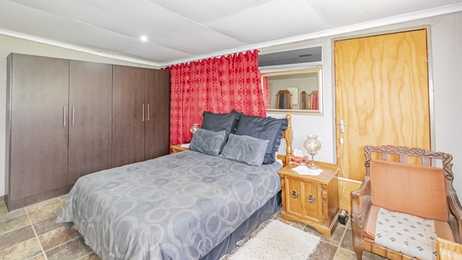 10 Bedroom Property for Sale in Eikenhof Gauteng