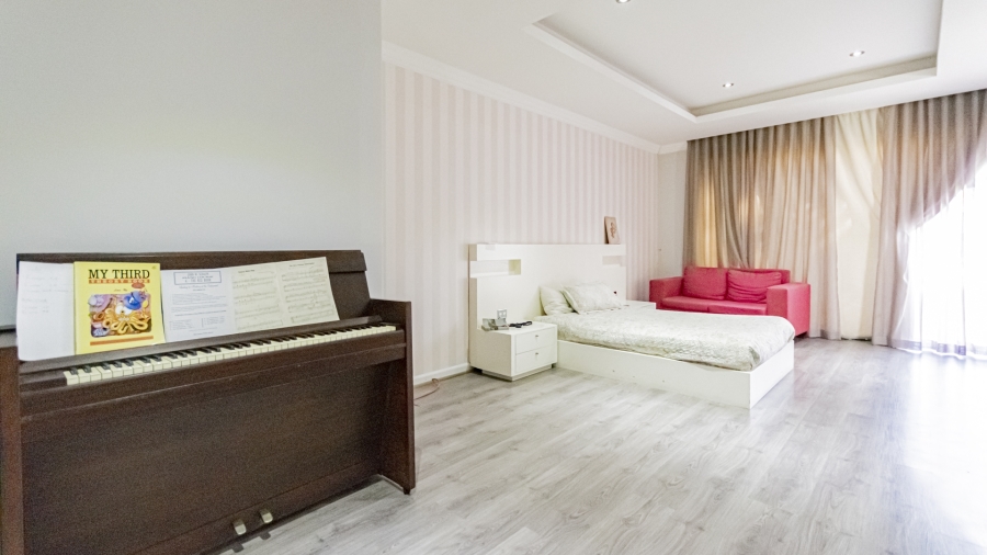 7 Bedroom Property for Sale in Walkerville Gauteng