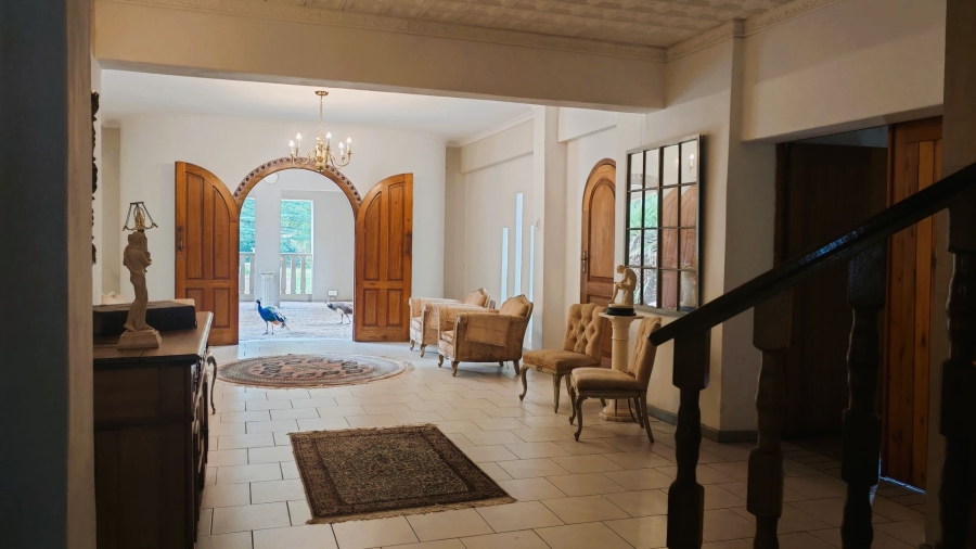 5 Bedroom Property for Sale in Unitas Park Gauteng