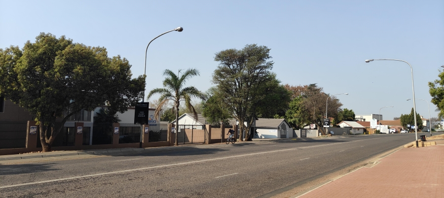 To Let commercial Property for Rent in Eldoraigne Gauteng