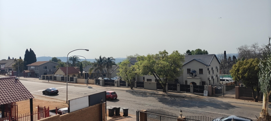 To Let commercial Property for Rent in Eldoraigne Gauteng