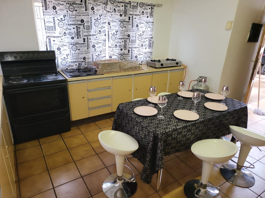 7 Bedroom Property for Sale in Laudium Gauteng