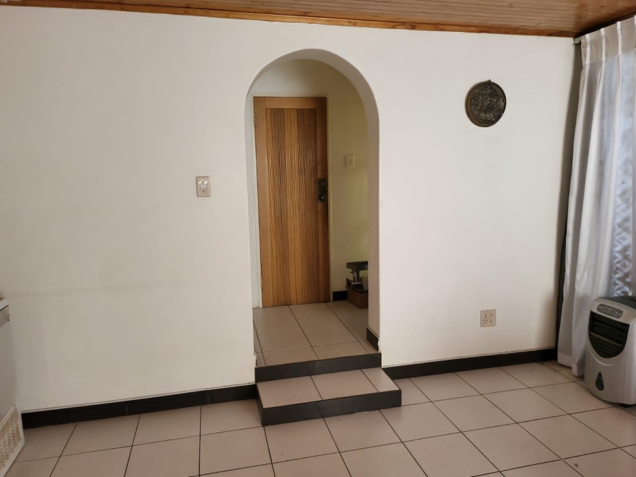 7 Bedroom Property for Sale in Laudium Gauteng