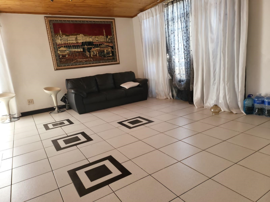 7 Bedroom Property for Sale in Laudium Gauteng