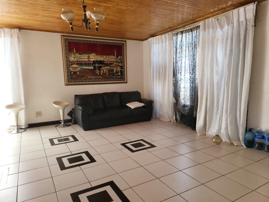 7 Bedroom Property for Sale in Laudium Gauteng