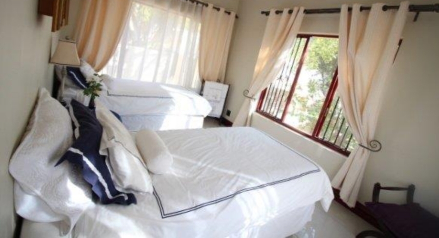 5 Bedroom Property for Sale in Florauna Gauteng