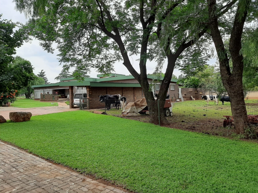 3 Bedroom Property for Sale in Mantevrede Gauteng
