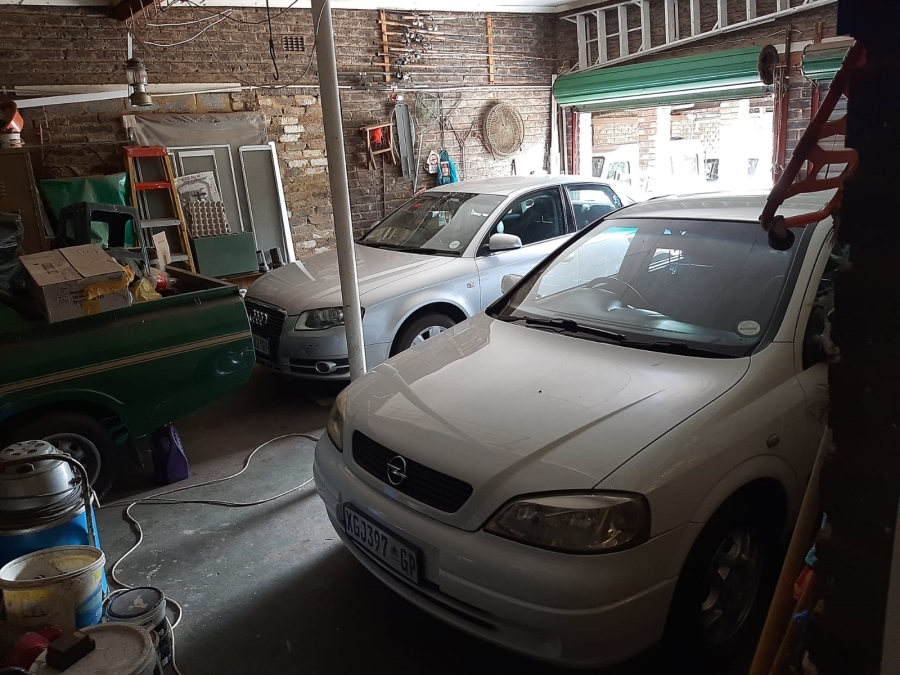 3 Bedroom Property for Sale in Mantevrede Gauteng