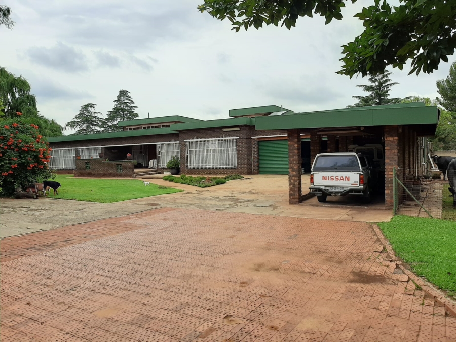 3 Bedroom Property for Sale in Mantevrede Gauteng