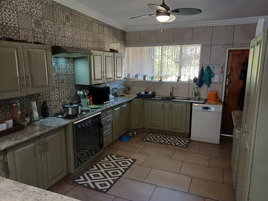 3 Bedroom Property for Sale in Mantevrede Gauteng