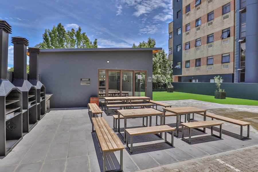 To Let 2 Bedroom Property for Rent in Ferndale Gauteng