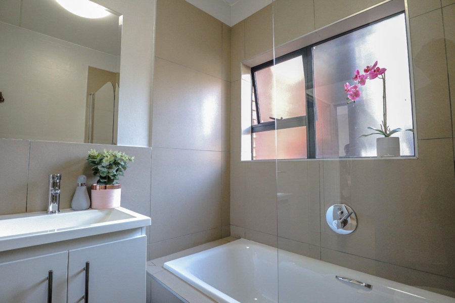To Let 1 Bedroom Property for Rent in Bramley Gauteng