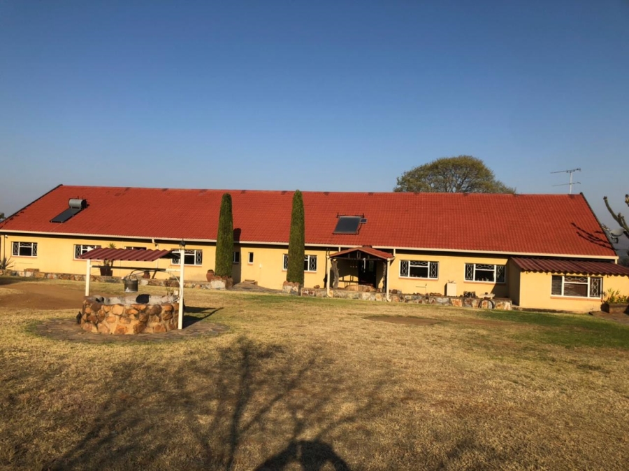 5 Bedroom Property for Sale in Hekpoort Gauteng