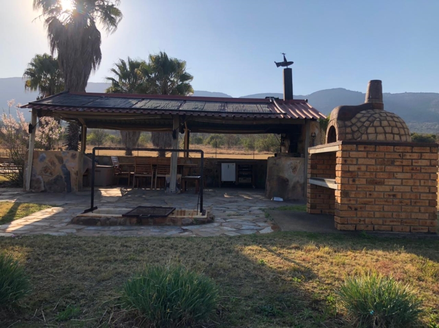 5 Bedroom Property for Sale in Hekpoort Gauteng