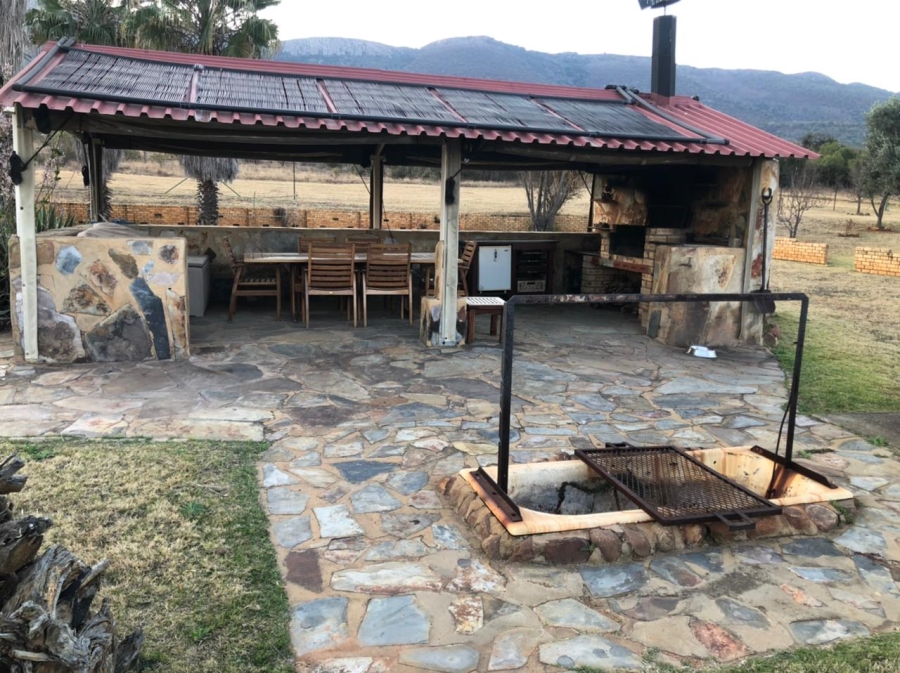 5 Bedroom Property for Sale in Hekpoort Gauteng