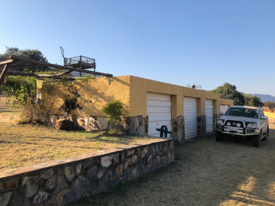 5 Bedroom Property for Sale in Hekpoort Gauteng