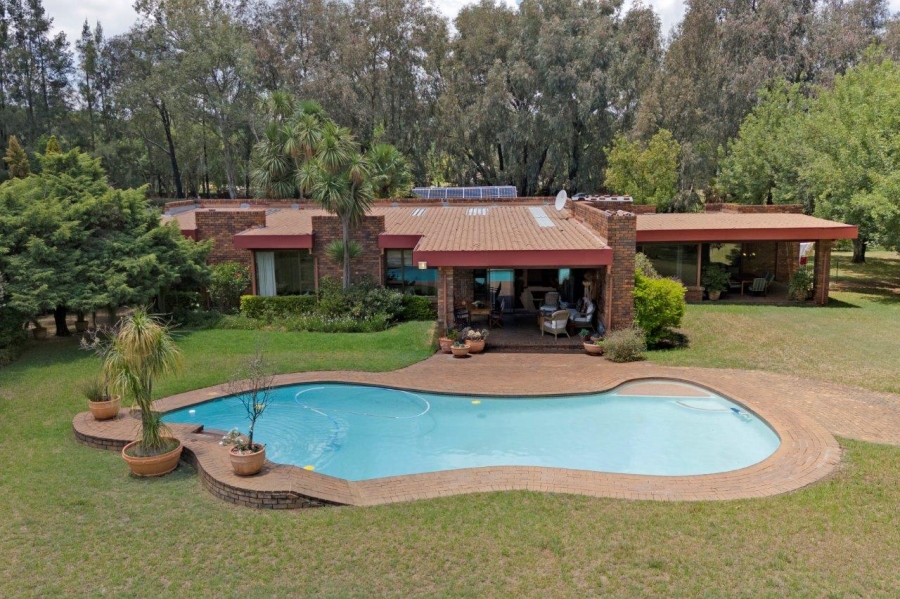 4 Bedroom Property for Sale in Randjesfontein A H Gauteng