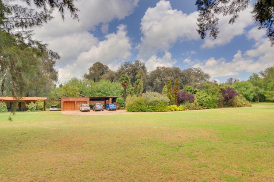 4 Bedroom Property for Sale in Randjesfontein A H Gauteng