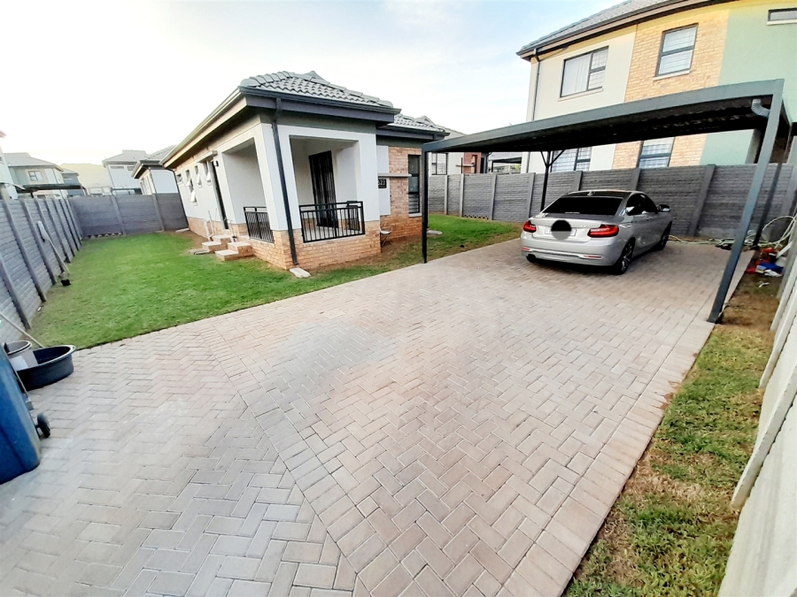 3 Bedroom Property for Sale in Lotus Gardens Gauteng
