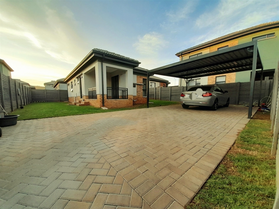 3 Bedroom Property for Sale in Lotus Gardens Gauteng