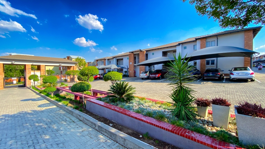 3 Bedroom Property for Sale in Noordwyk Gauteng