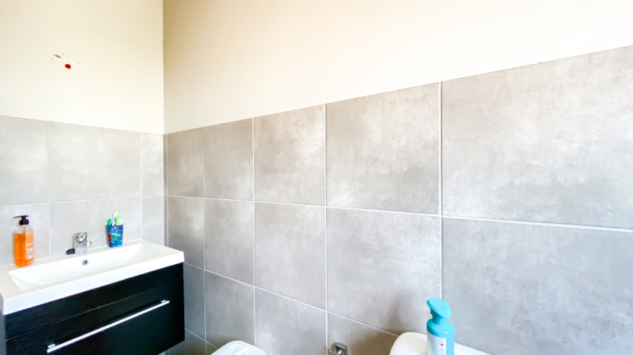 3 Bedroom Property for Sale in Noordwyk Gauteng