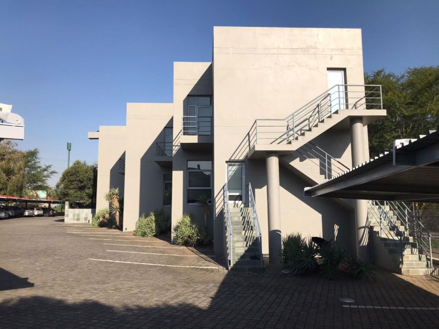 Commercial Property for Sale in Chartwell Gauteng