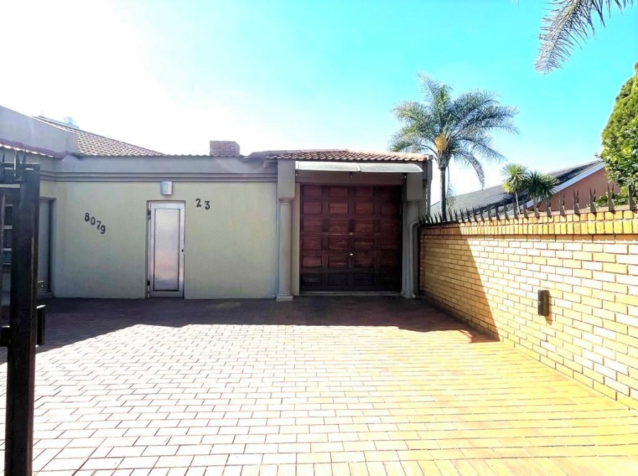 3 Bedroom Property for Sale in Lenasia Gauteng