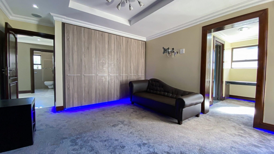 7 Bedroom Property for Sale in Blue Valley Golf Estate Gauteng