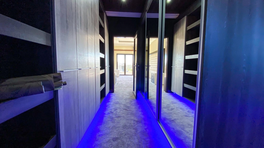 7 Bedroom Property for Sale in Blue Valley Golf Estate Gauteng