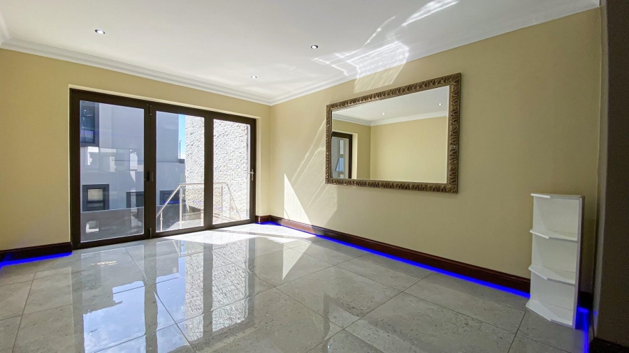 7 Bedroom Property for Sale in Blue Valley Golf Estate Gauteng