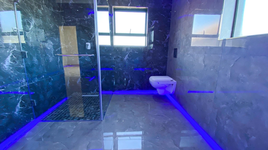 7 Bedroom Property for Sale in Blue Valley Golf Estate Gauteng