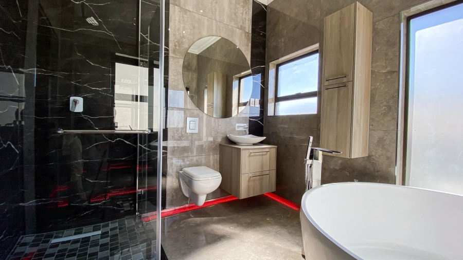 7 Bedroom Property for Sale in Blue Valley Golf Estate Gauteng