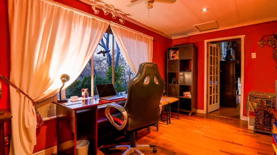 6 Bedroom Property for Sale in Schurveberg Gauteng