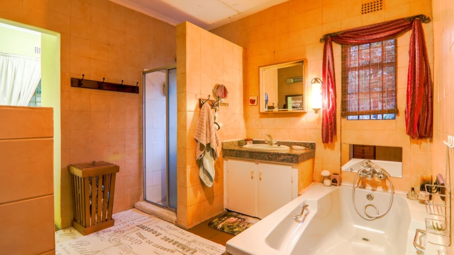 6 Bedroom Property for Sale in Schurveberg Gauteng