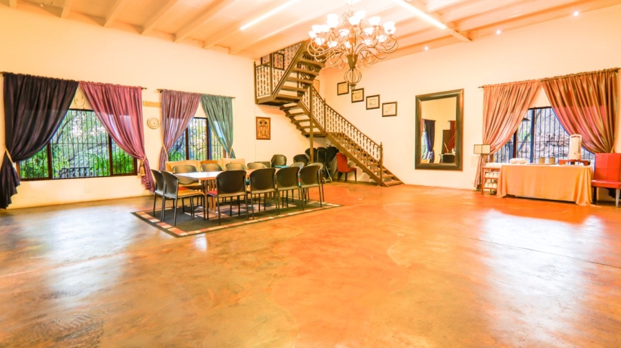 6 Bedroom Property for Sale in Schurveberg Gauteng