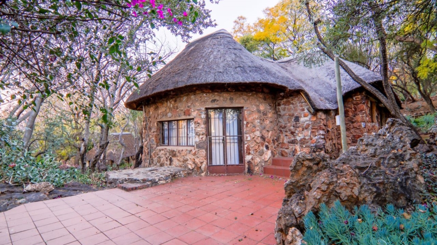 6 Bedroom Property for Sale in Schurveberg Gauteng