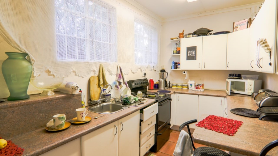 6 Bedroom Property for Sale in Schurveberg Gauteng