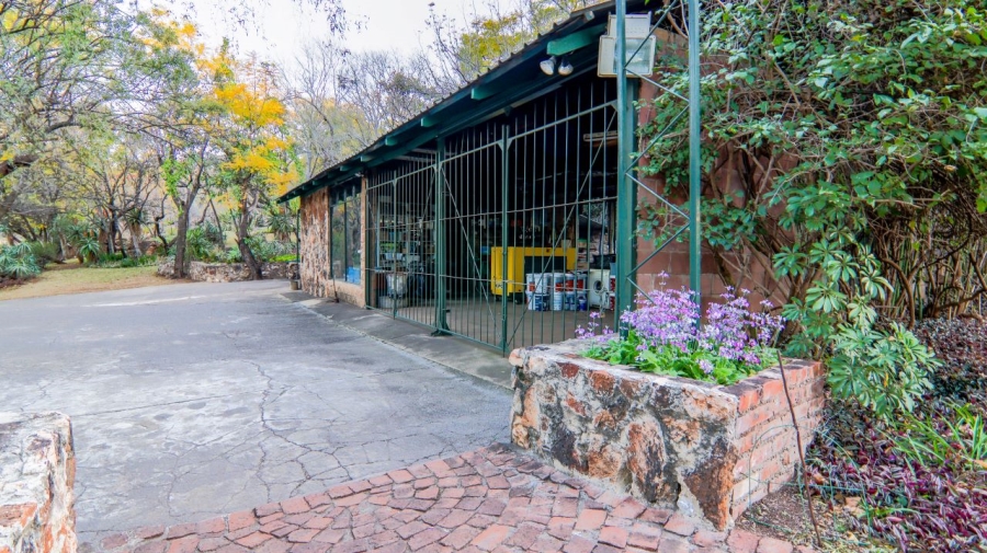 6 Bedroom Property for Sale in Schurveberg Gauteng