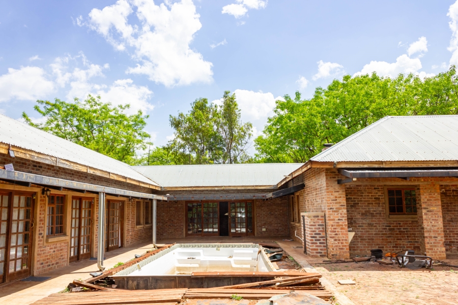 4 Bedroom Property for Sale in Heatherdale AH Gauteng