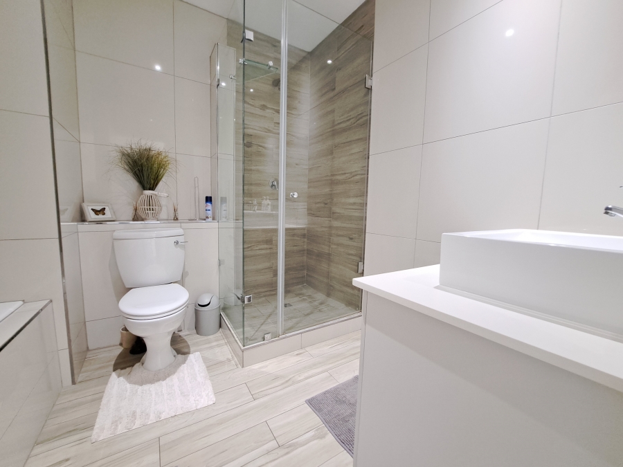 2 Bedroom Property for Sale in Morningside Gauteng